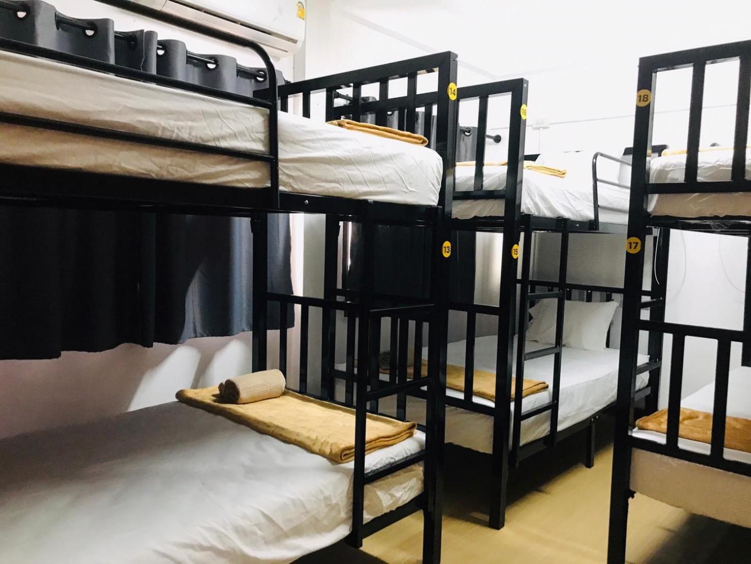 Silom Guesthouse Bangkok Dış mekan fotoğraf