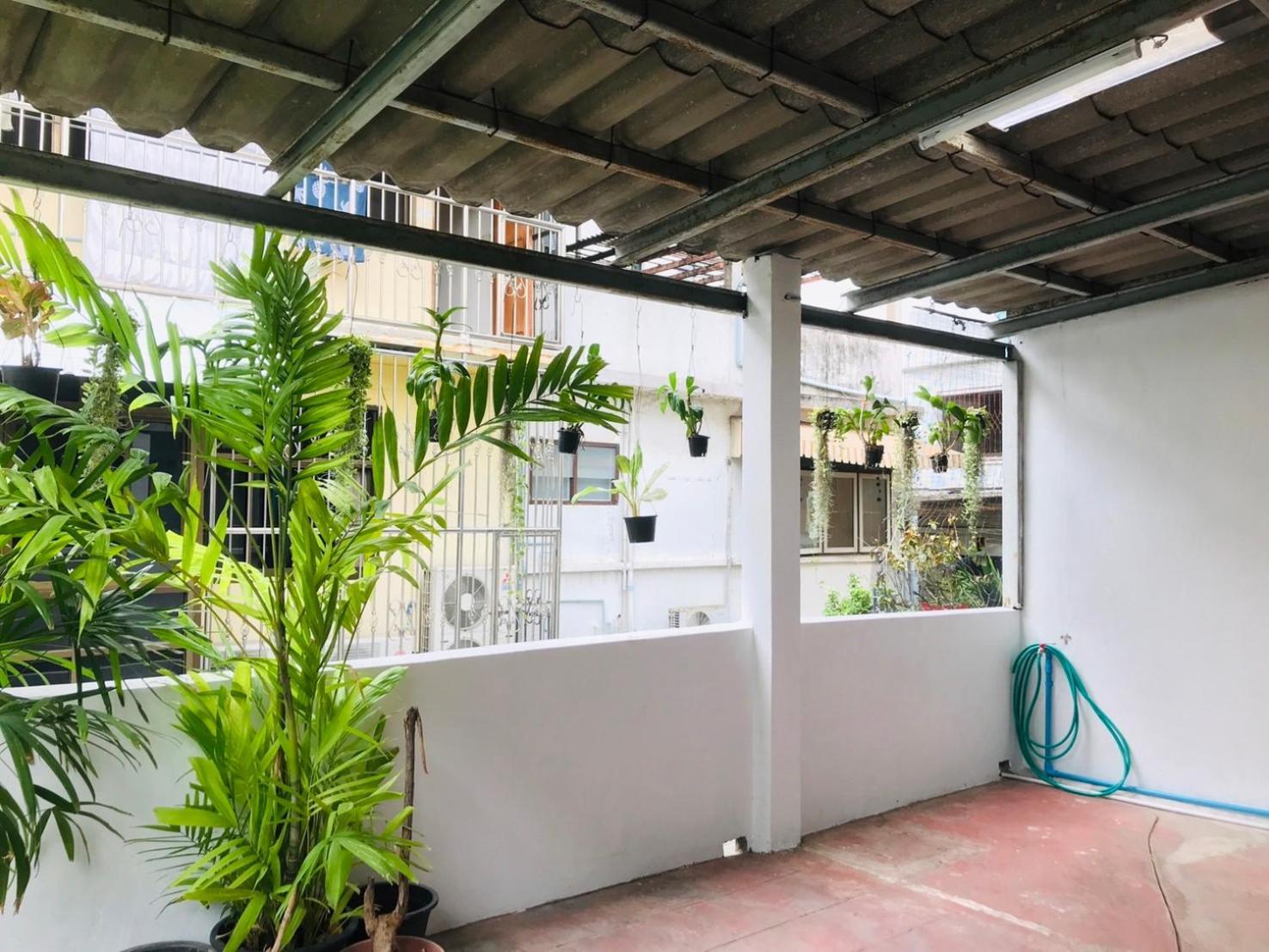 Silom Guesthouse Bangkok Dış mekan fotoğraf