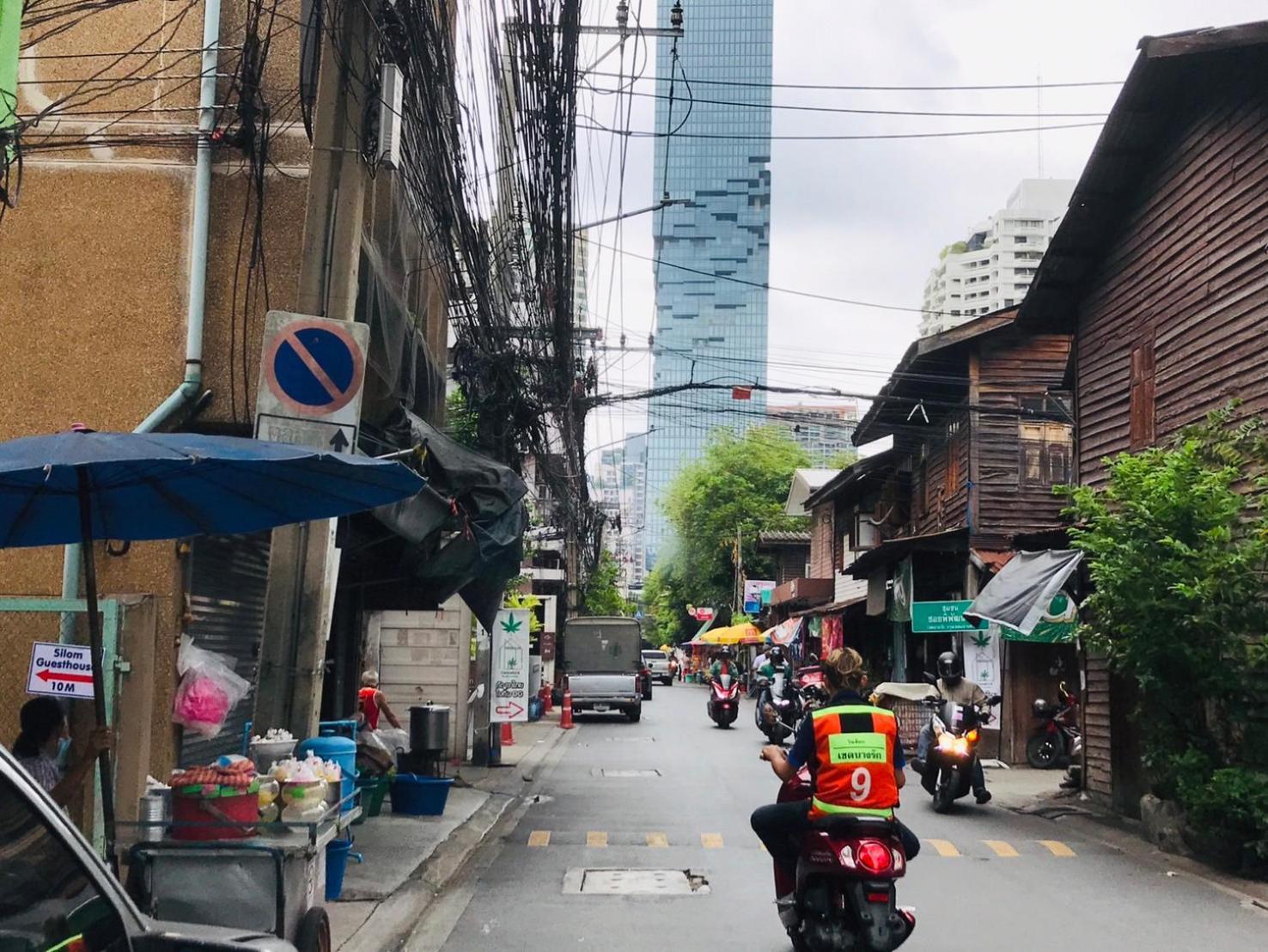 Silom Guesthouse Bangkok Dış mekan fotoğraf