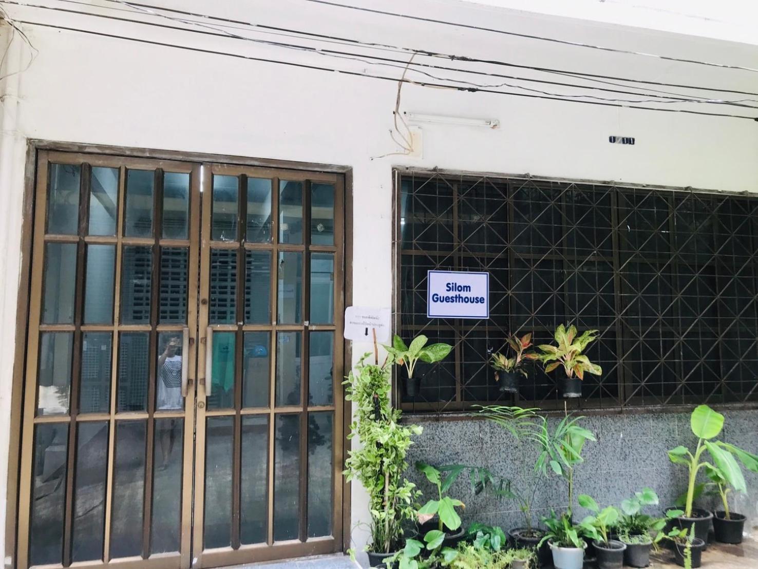 Silom Guesthouse Bangkok Dış mekan fotoğraf