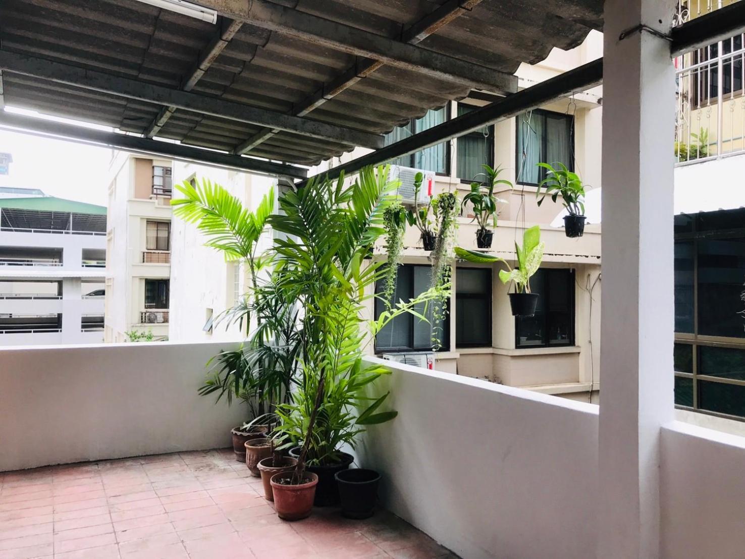 Silom Guesthouse Bangkok Dış mekan fotoğraf