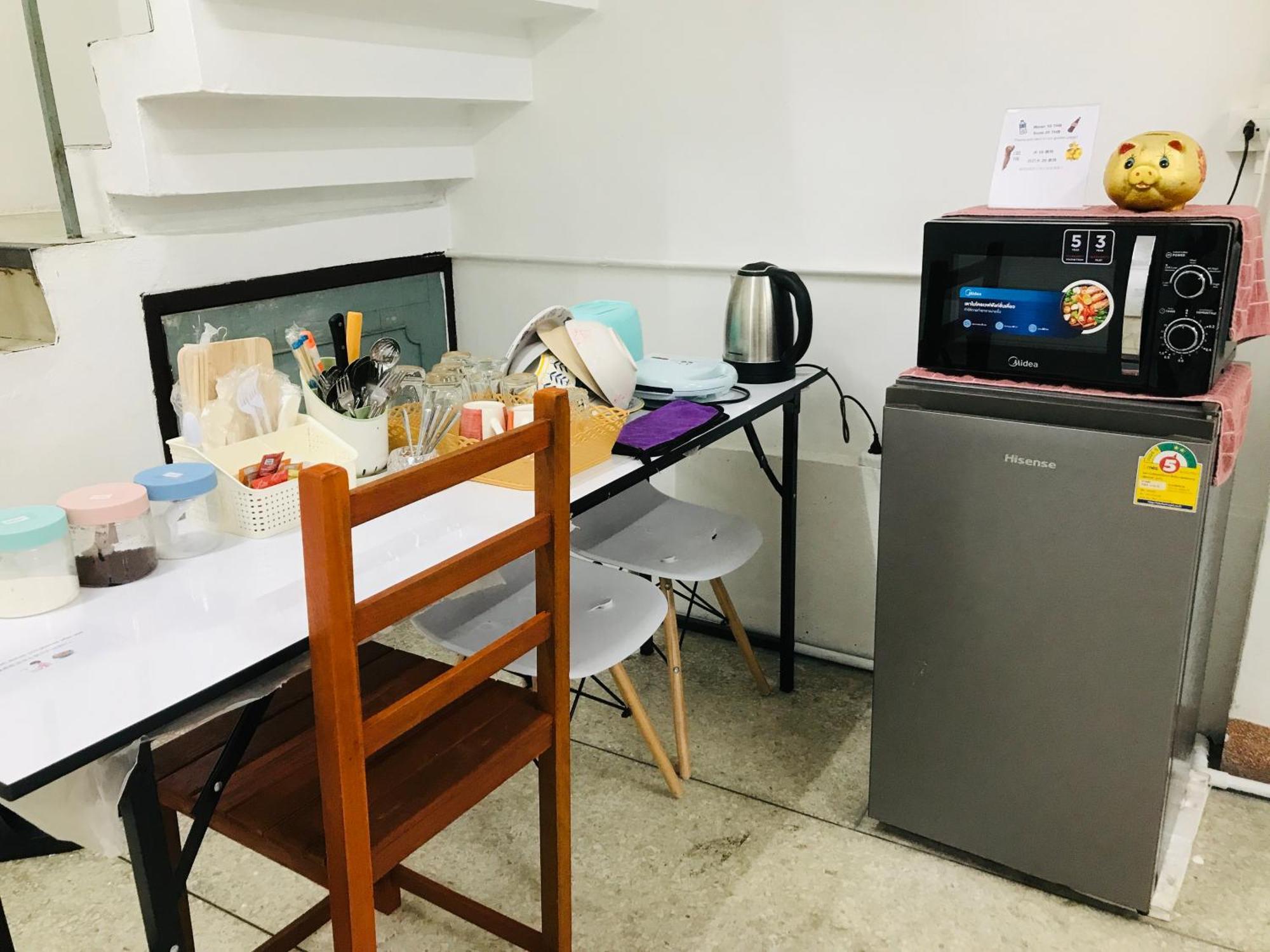 Silom Guesthouse Bangkok Dış mekan fotoğraf