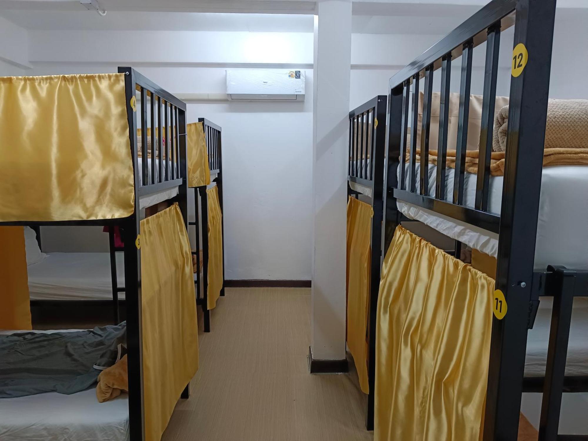 Silom Guesthouse Bangkok Dış mekan fotoğraf