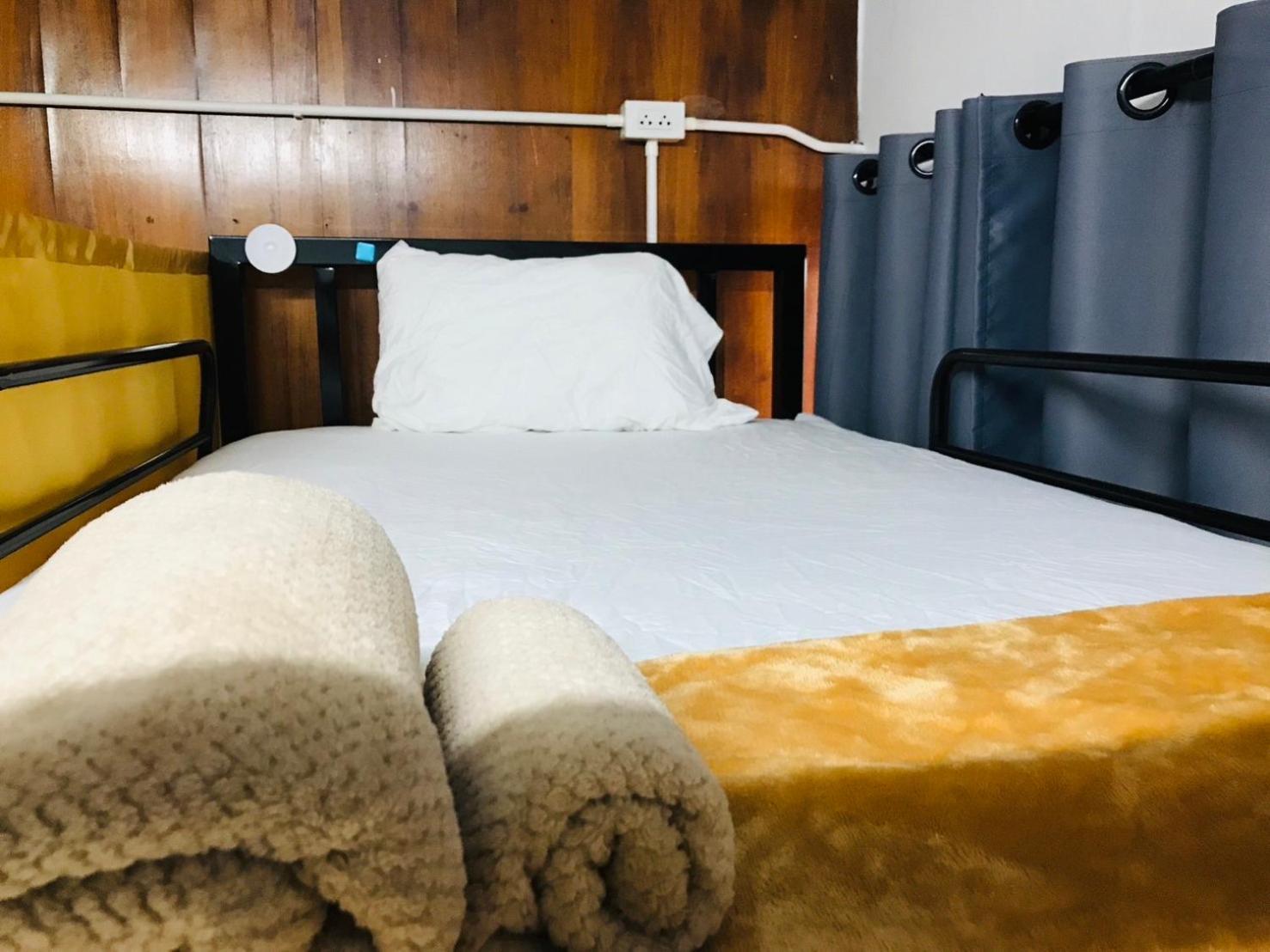 Silom Guesthouse Bangkok Dış mekan fotoğraf