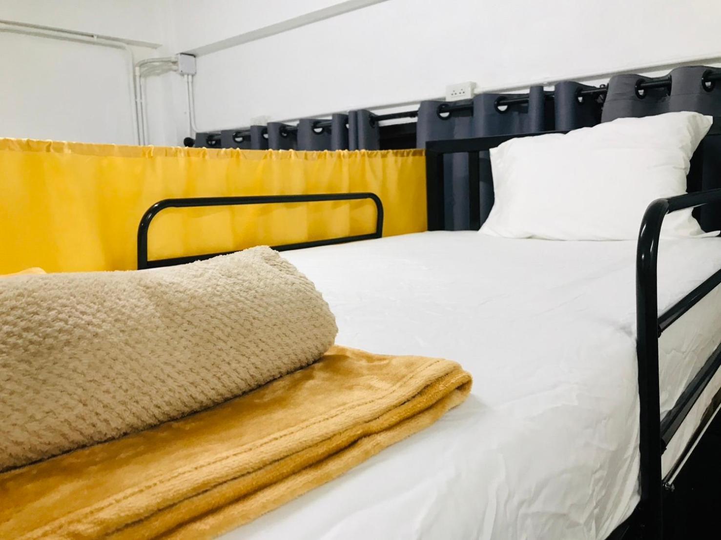 Silom Guesthouse Bangkok Dış mekan fotoğraf