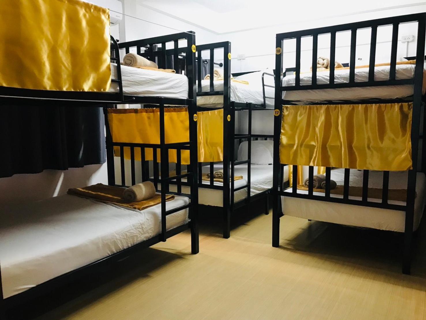 Silom Guesthouse Bangkok Dış mekan fotoğraf